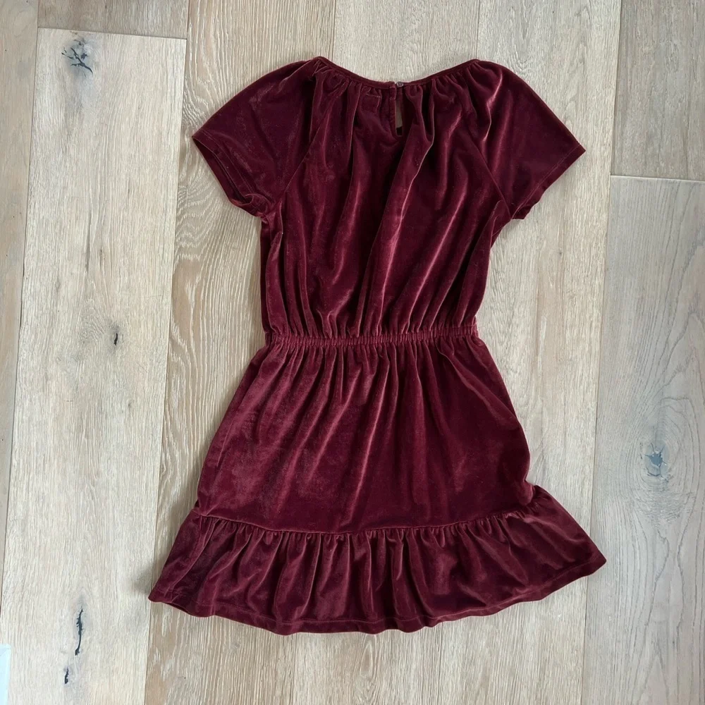 GAP Kids Burgundy Velvet Tiered Dress Elastic Waist Short Sleeve Girls Large